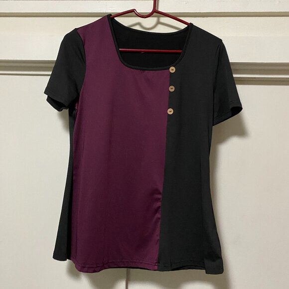 Short sleeve black & wine tunic w/3 wood-look buttons, size M - Picture 1 of 8